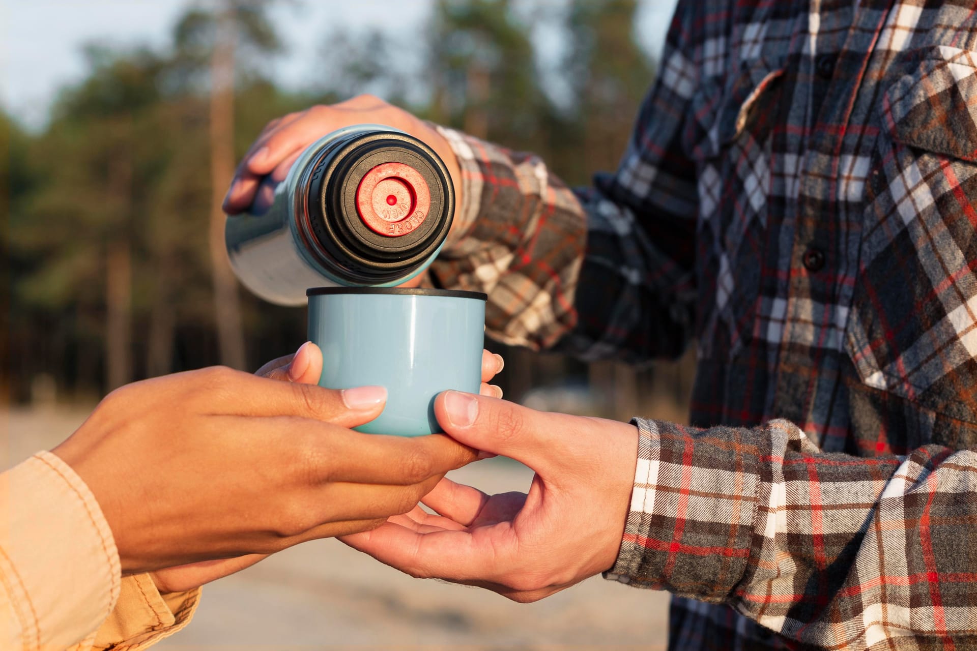 Koffie inschenken onderweg